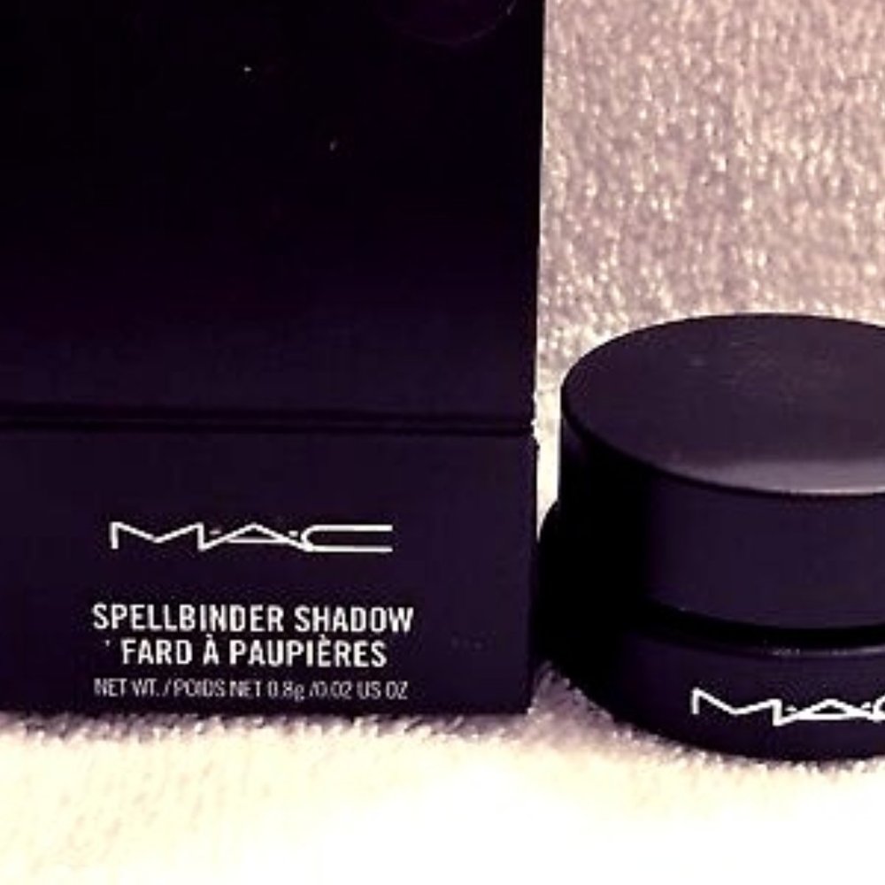 Mac Cosmetics: Mysterious Influence - Picture 2 of 2